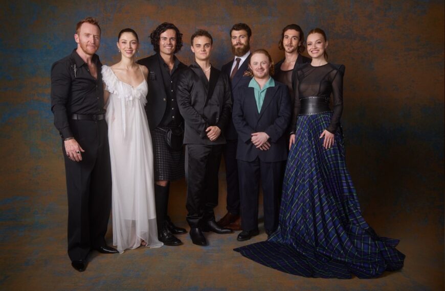 ستارگان «Outlander: Blood of My Blood» درباره گسترش جهان، نکات مخفی و بیشتر: «عشق، وفاداری و دوستی»