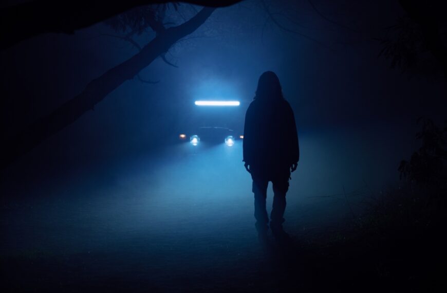 پروژه «چهار فصل در جاوه» از کامیلا آندینی: بررسی قدرت و تروما در اندونزی