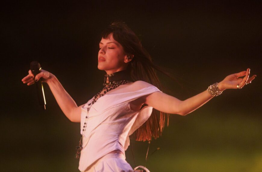 ماریا از گروه The Marías پروژه انفرادی «Not for Radio» را معرفی کرد