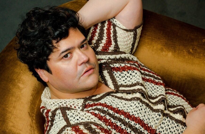 هاروی گیلن، ستاره «What We Do in the Shadows»، برنده جایزه آیکون در جشنواره Raizado