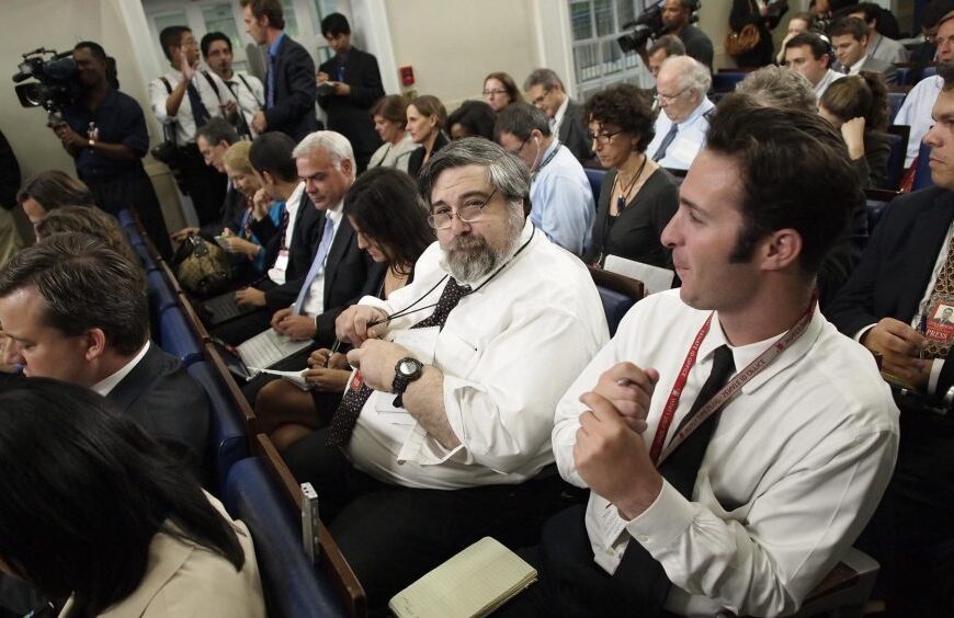 مارک نولر، خبرنگار باسابقه کاخ سفید CBS News، درگذشت در ۷۳ سالگی