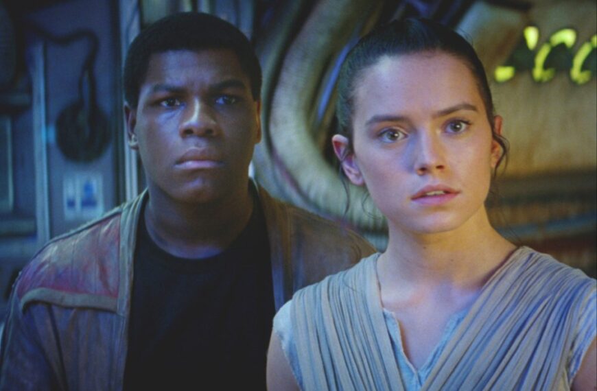 جان بویگا تصور میکرد فین در سهگانه «جنگ ستارگان» تبدیل به جدای میشود و ری مانند «اوبیوان و دارث ویدر» علیه او…