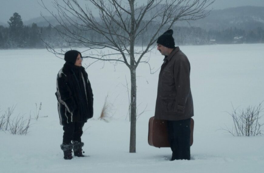 عنوان: «موفقیت فیلم ‘Mortician’ در جشنواره فیلم ادینبورگ: توازن بین کشف، مرور گذشته و بحث‌های صنعتی»