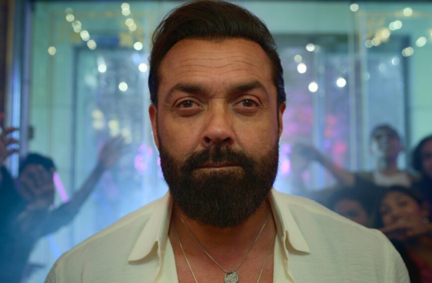 Shah Rukh Khan از تیزر اولین حضور آریان در نتفلیکس با عنوان «حرامزاده‌های بالیوود» رونمایی کرد