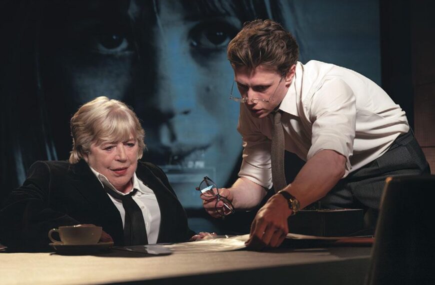 بررسی “Broken English”: ادای احترامی به ماریان فیثفول با آخرین کلام تلخ او