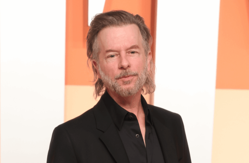 ترس دیوید اسپید از تعقیب پنج مرد برای امضا: «این تجارت است، نه طرفداری!»