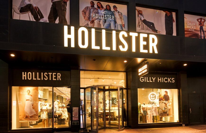 عملکرد قوی Abercrombie & Fitch در سهماهه دوم و افزایش پیشبینی ۲۰۲۵