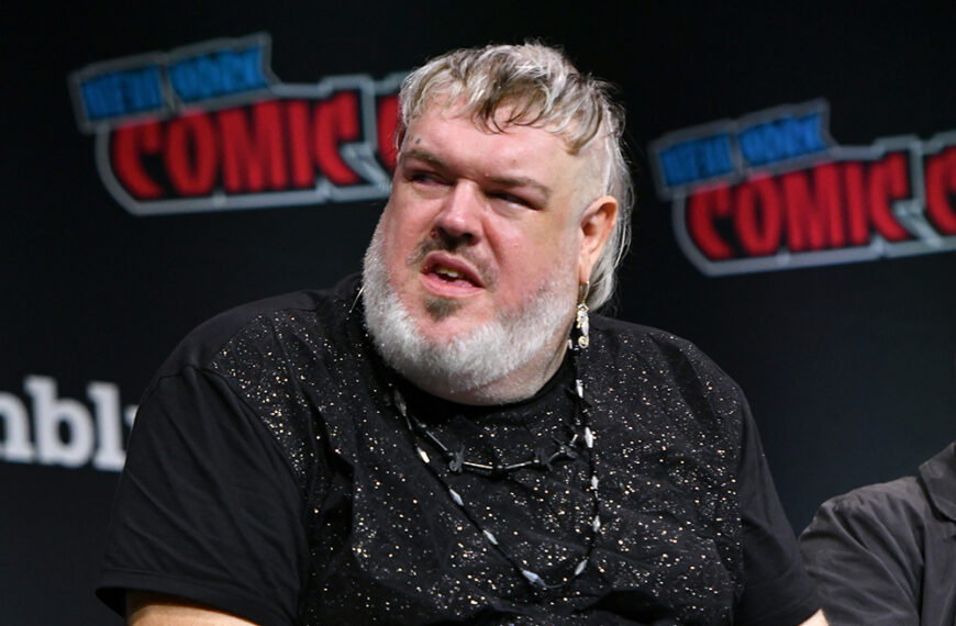 بازیگر «Game of Thrones» کریستین نیرن به دلیل مشکلات پزشکی غیرمنتظره از «Strictly Come Dancing» کناره‌گیری کرد