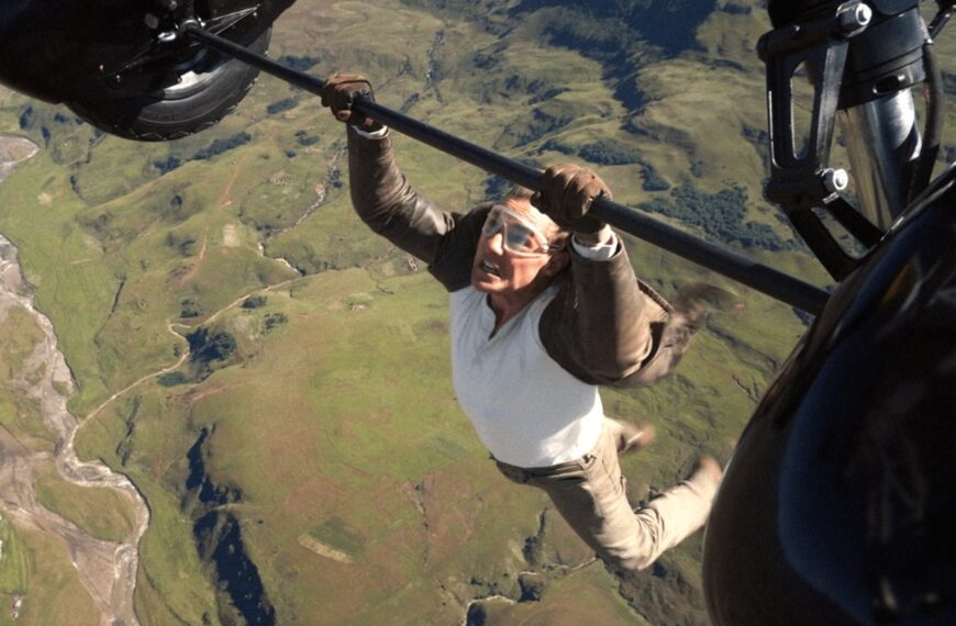 آسیب شدید انگشتان تام کروز در بدلکاری هوایی «مأموریت: غیرممکن – حساب نهایی»