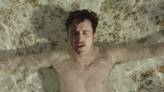 بررسی فیلم «تاریخ صدا»: عاشقانه‌ای تاریخی با بازی پل مسکال و جاش اوکانر، شبیه به «کوهستان بروکبک» آرام‌بخش