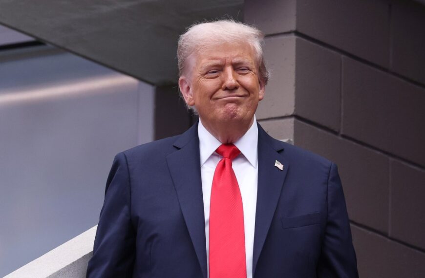 حمایت ترامپ از برندان کار و هشدار به پخش‌کنندگان درباره احتمال از دست دادن مجوزها