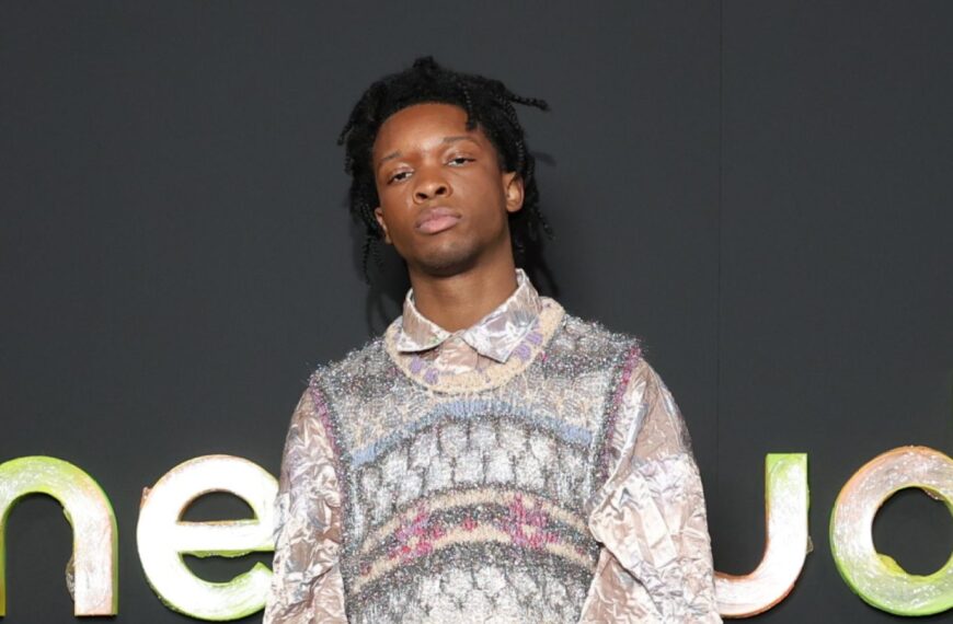 لغو تور آمریکا توسط D4vd به دلیل تحقیقات درباره جسد در خودروی ثبت‌شده به نام او