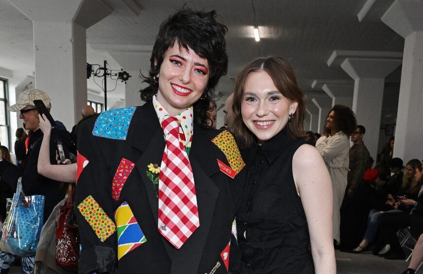 شنیدنی‌ها: تشدید نبردهای حقوقی هالیوود بر سر هوش مصنوعی؛ تغییرات در فصل ۵۱ ‘SNL’