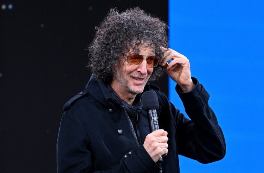 شوخی هوارد استرن با مخاطبان: ادعای تصاحب برنامه‌اش توسط اندی کوهن در SiriusXM