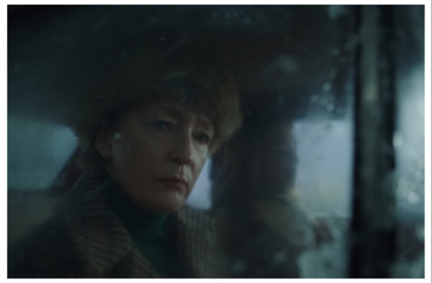 لزلی منویل در فیلم «زمستان کلاغ» کاسیا آدامیک: هرج و مرج سیاسی و همکاری با مایک لی در خاطراتش زنده است