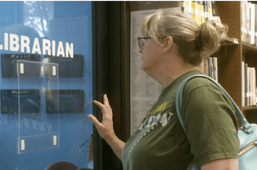 تریلر و برنامه اکران جهانی مستند «The Librarians» درباره ممنوعیت کتاب در تگزاس از سارا جسیکا پارکر منتشر شد