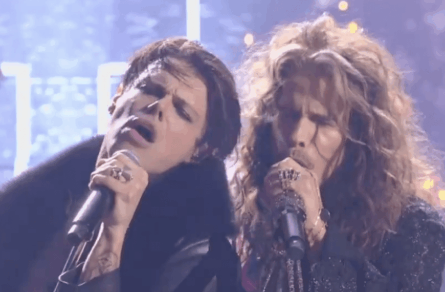 استیون تایلر با اشک‌هایش، یونگ‌بلاد با انرژی‌اش در ادای احترام احساسی به اوزی آزبورن در VMAs