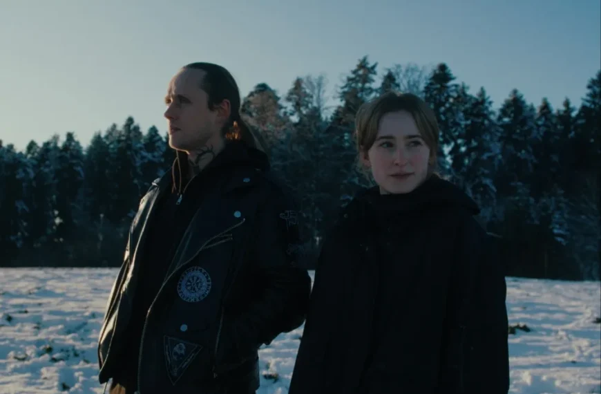«Wolves»، داستانی از عشق سمی&hellip;
