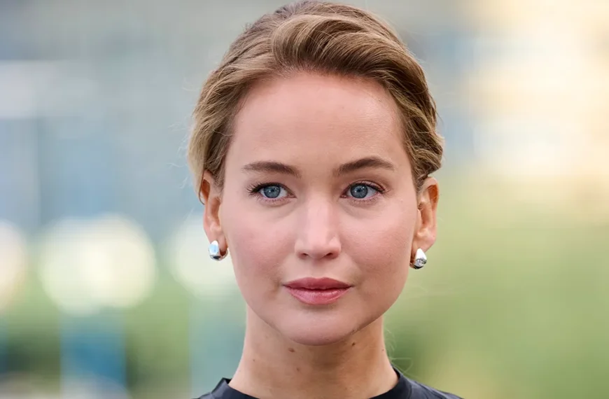 جنیفر لارنس: آنچه در فلسطین می‌گذرد «نسل‌کشی» است و غیرقابل قبول؛ «برای آینده کودکانمان نگرانم»