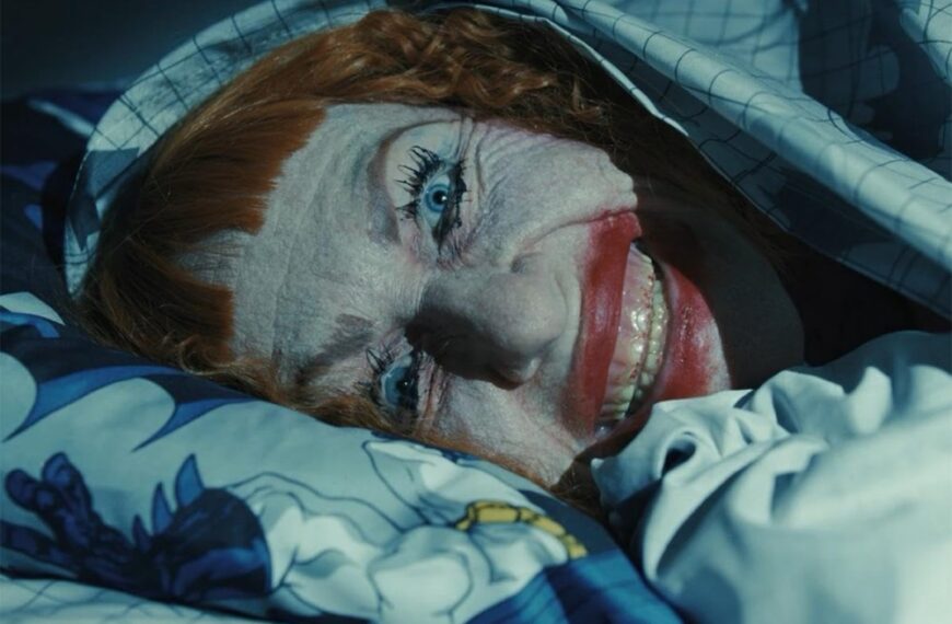 کارگردان Weapons تأیید کرد: فیلم پیش‌درآمد Aunt Gladys در راه است!