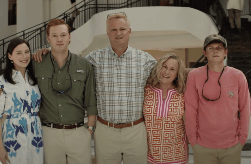 تریلر «Murdaugh: مرگ در خانواده»: درام هیجانانگیز Hulu با بازی پاتریشیا آرکت و جیسون کلارک، الهامگرفته از پادکست جنایی واقعی