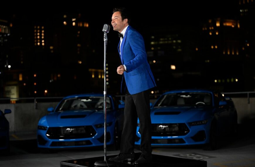 شرط‌بندی NBC روی تبلیغات جیمی فالون برای نجات برنامه‌های شبانه تلویزیون