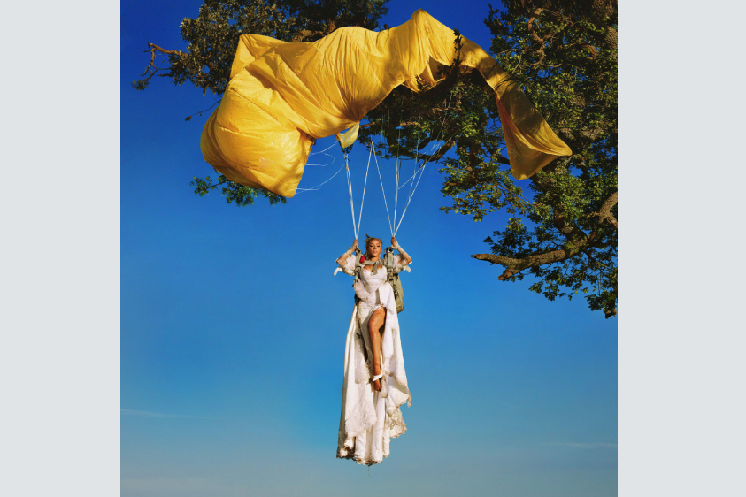 بررسی آلبوم «Vie» از Doja Cat: بازگشت به دهه ۱۹۸۰ با ساکسوفون و پاپ-رپ جذاب