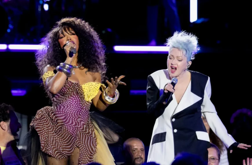 بررسی تلویزیونی: اجرای ویژه Cyndi Lauper با حضور SZA، Cher و Joni Mitchell در مراسم تقدیر از گرمی