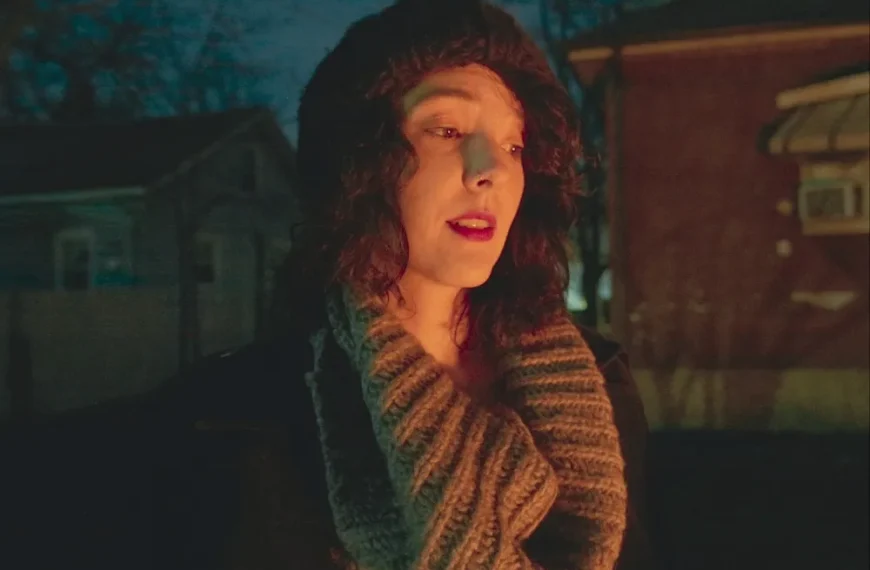 هنرمندی که از استریپینگ به بوکس و مبارزه با شیاطین در «همه چیز در نهایت درست می‌شود» می‌پردازد