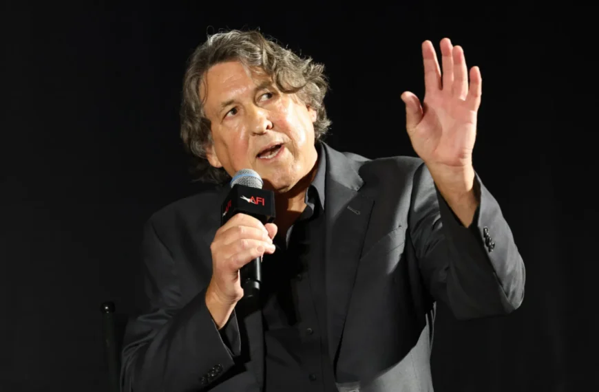 کامرون کرو: خاطرات روزهای خبرنگاری نوجوانی و الهام‌گیری از پتی اسمیت + جزئیات فیلم زندگی‌نامه جونی میچل