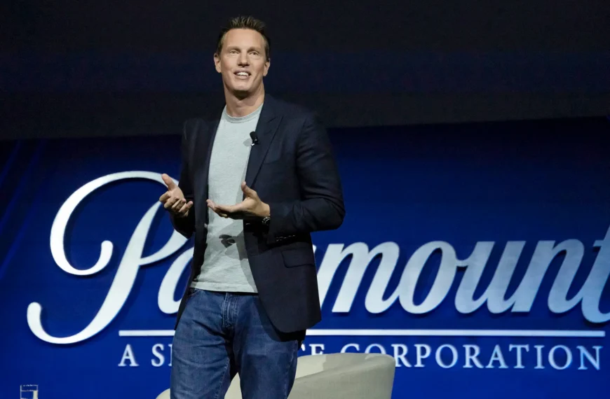 صد روز نخست دراماتیک دیوید الیسون در پارامونت: جذب بلاک‌باسترهای تام کروز و ایجاد روابط با ترامپ