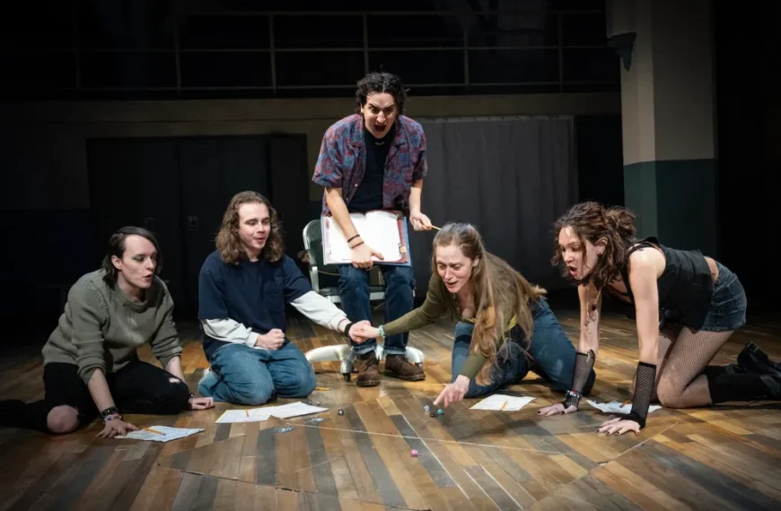 نمایش پنج‌ساعته «Initiative» با تم Dungeons & Dragons در تئاتر عمومی نیویورک: استقبال روزافزون صنعت سرگرمی از طرفداران نقش‌آفرینی