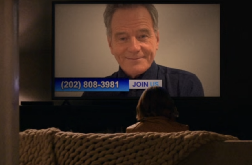 تبلیغ ‘Pluribus’ با حضور باب ادنکیرک، برایان کرانستون و ستارگان دیگر ‘Breaking Bad’ در گفتگو با ریا سیهورن