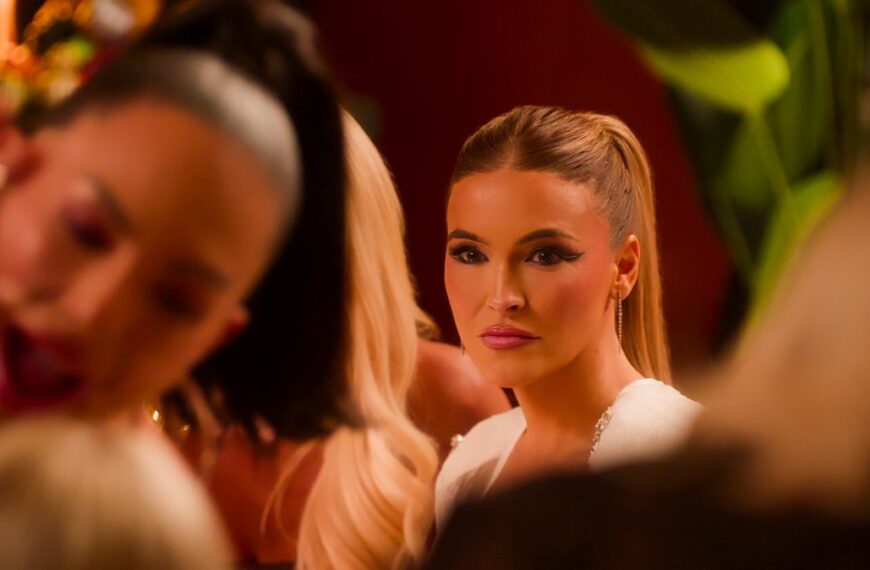 کریشل استوز از «Selling Sunset» درباره پایان دوستی با اما و ترک برنامه صحبت می‌کند