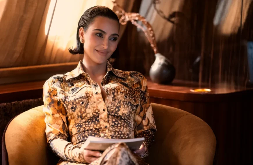 نقدهای تند به سریال «All’s Fair» کیم کارداشیان: «بدترین درام تلویزیونی تاریخ»